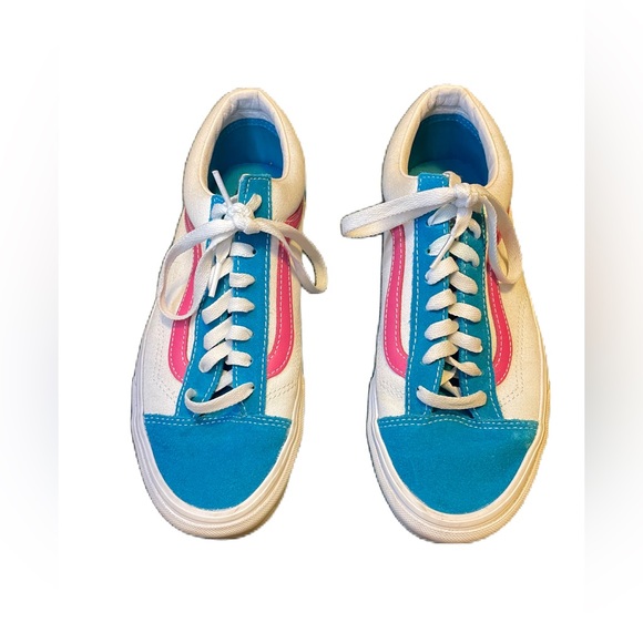 Vans Shoes - Women’s Vans
